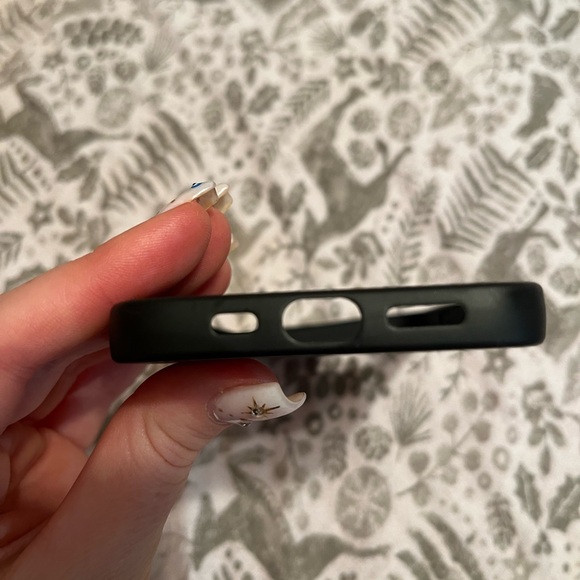 iPhone 13 phone case - Picture 4 of 4